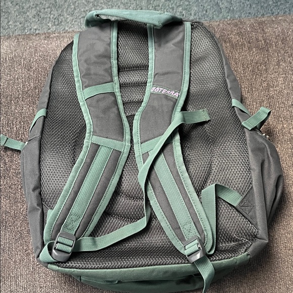 doTERRA Forest Green Men\'s Backpack